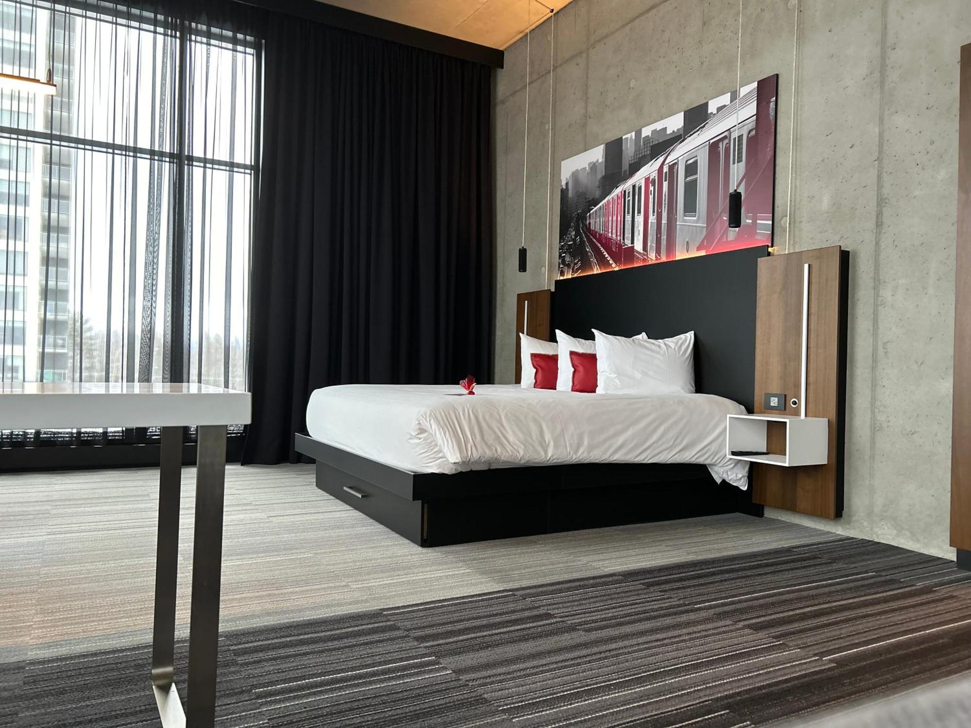 Grand Hotel Times Blainville-Mirabel Экстерьер фото