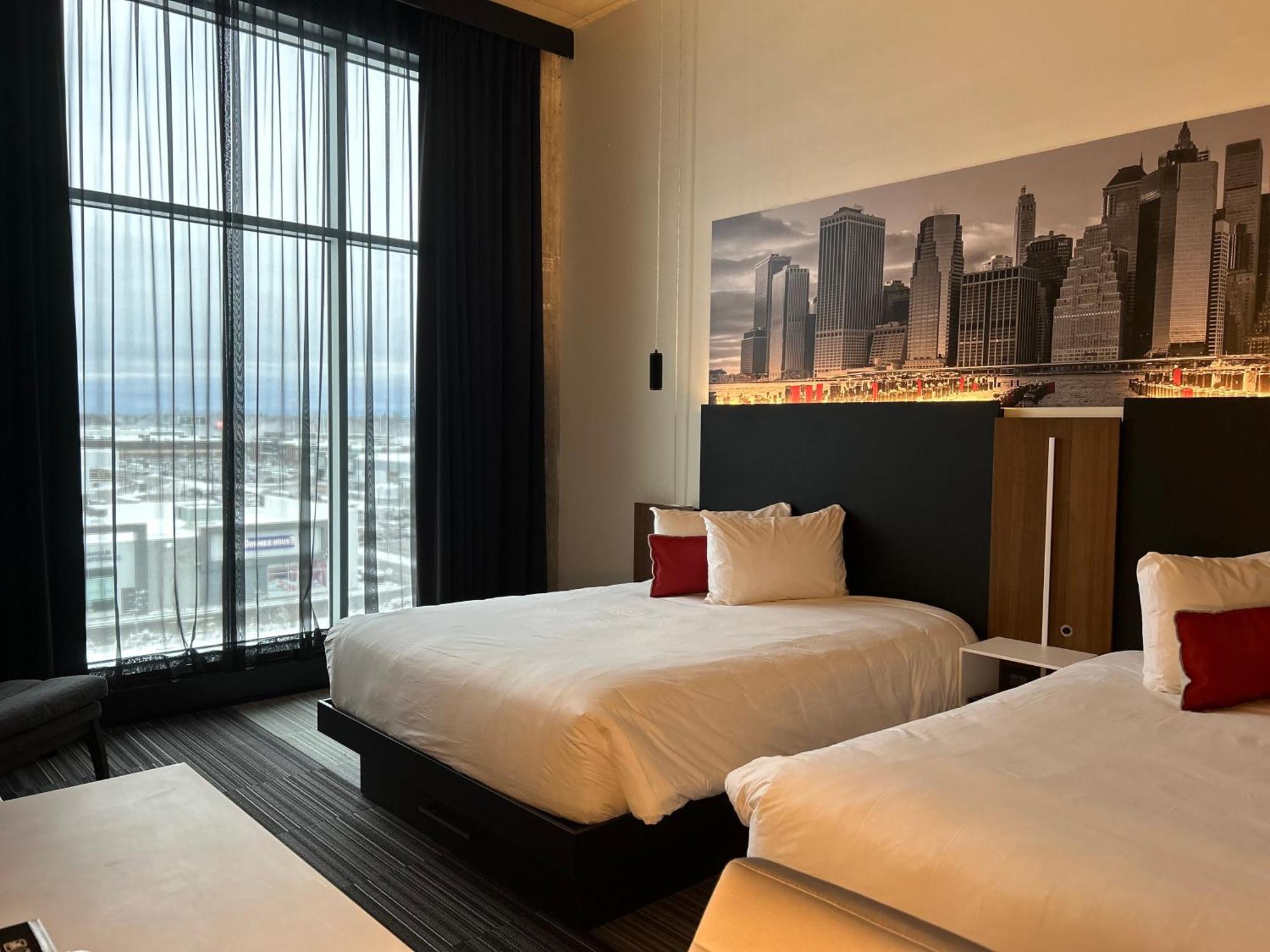 Grand Hotel Times Blainville-Mirabel Экстерьер фото