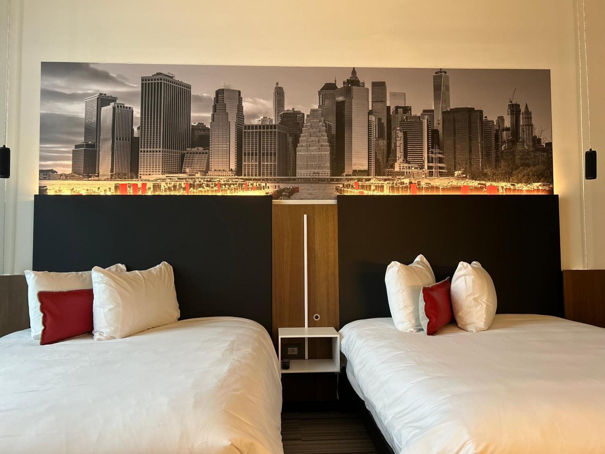Grand Hotel Times Blainville-Mirabel Экстерьер фото